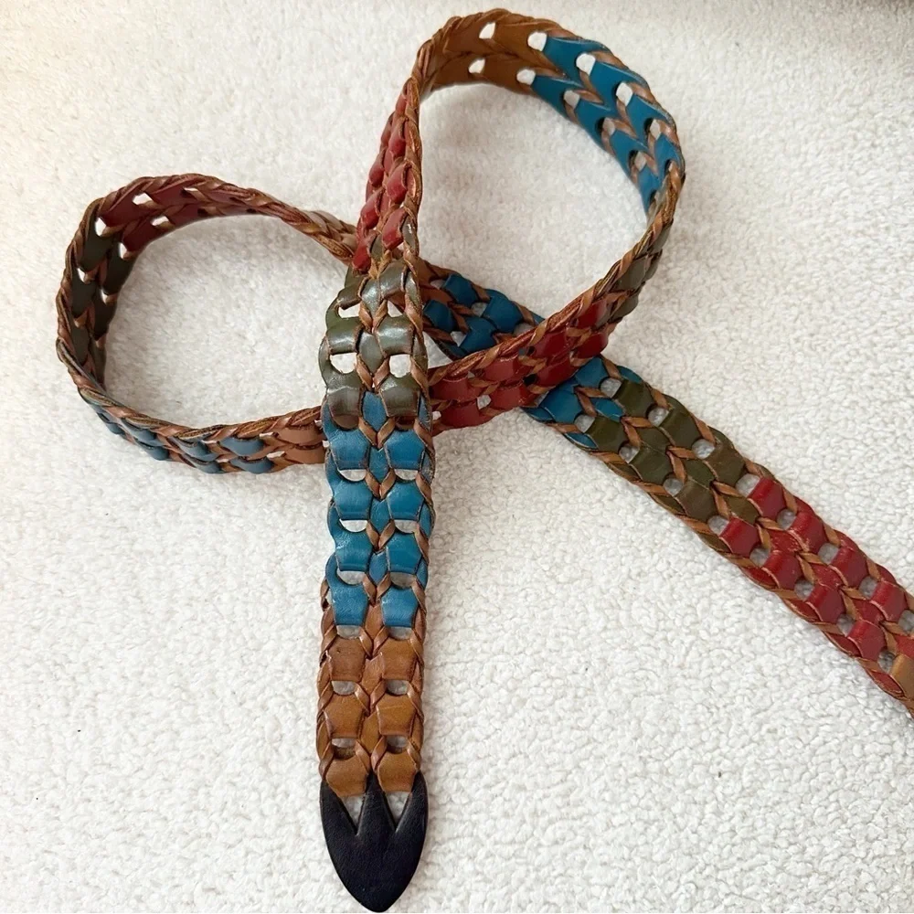 Bohemian western 100% leather braided rope belt.